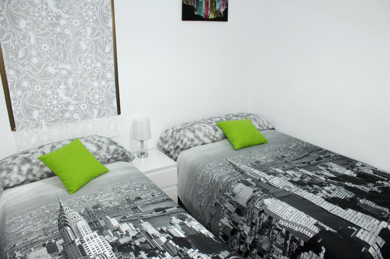 Cosmo Grey Apartment L'Hospitalet de Llobregat Exterior photo