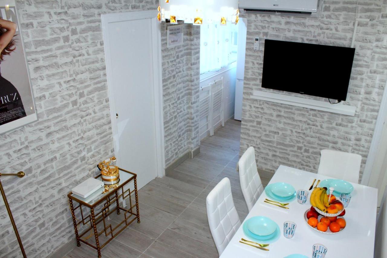 Cosmo Grey Apartment L'Hospitalet de Llobregat Exterior photo